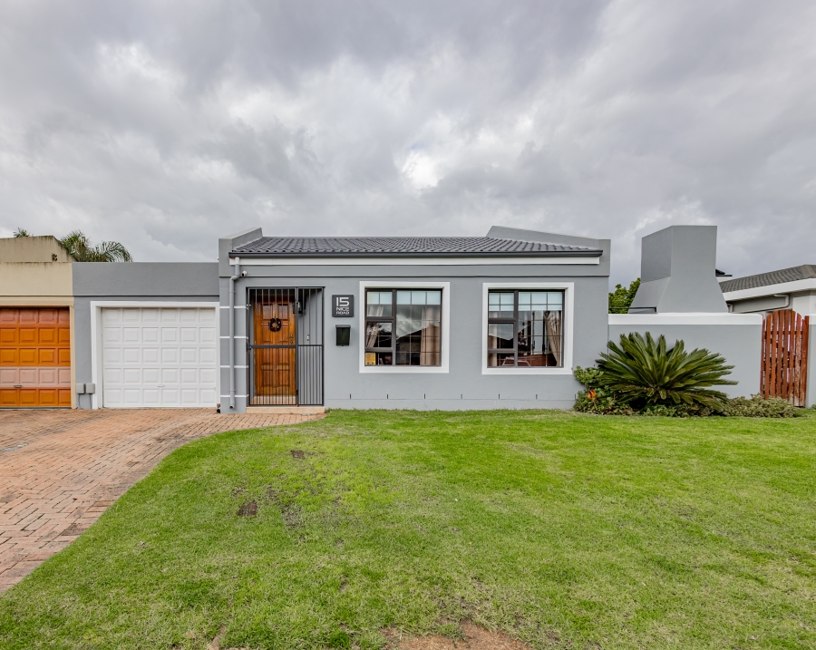 3 Bedroom Property for Sale in Uitzicht Western Cape